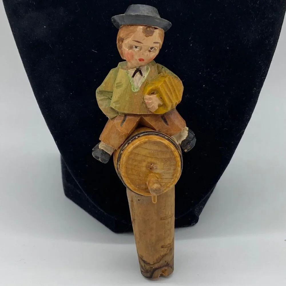 Vintage ANRI Bobble Head Boy on Barrel Cork Wine Bottle Stopper Handcarved Italy